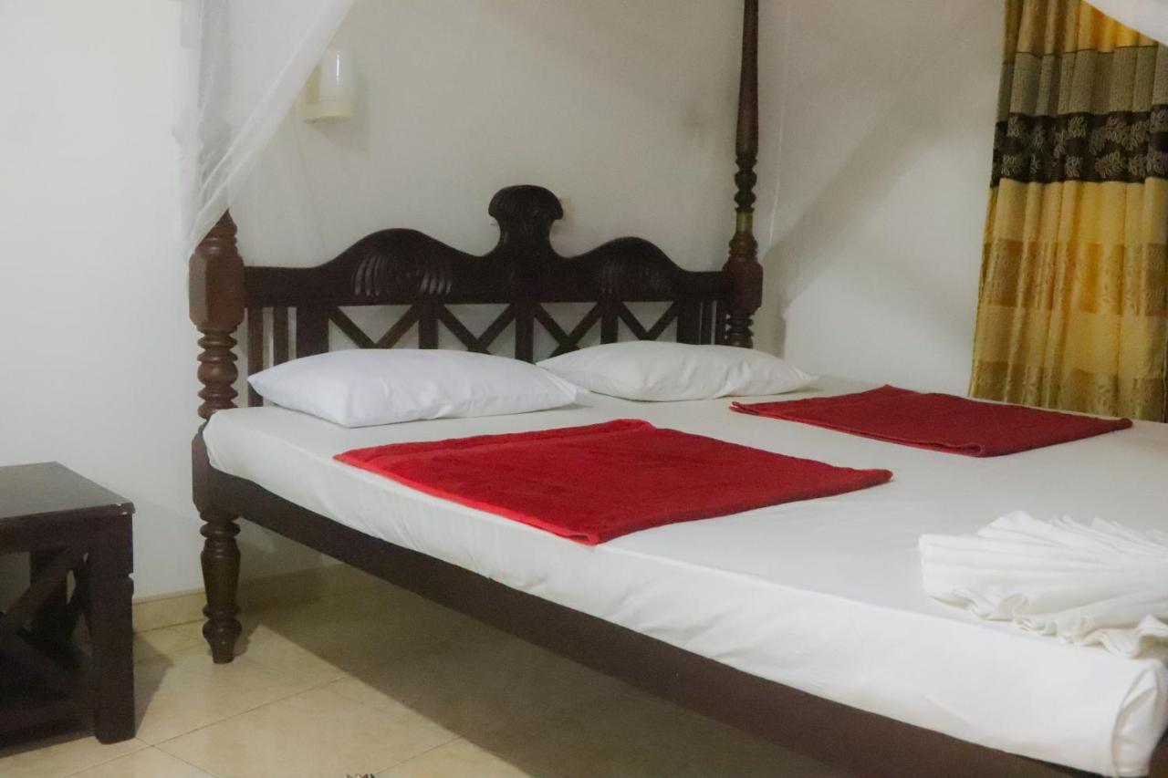 Bed and Breakfast Blue Sea View à Unawatuna Extérieur photo