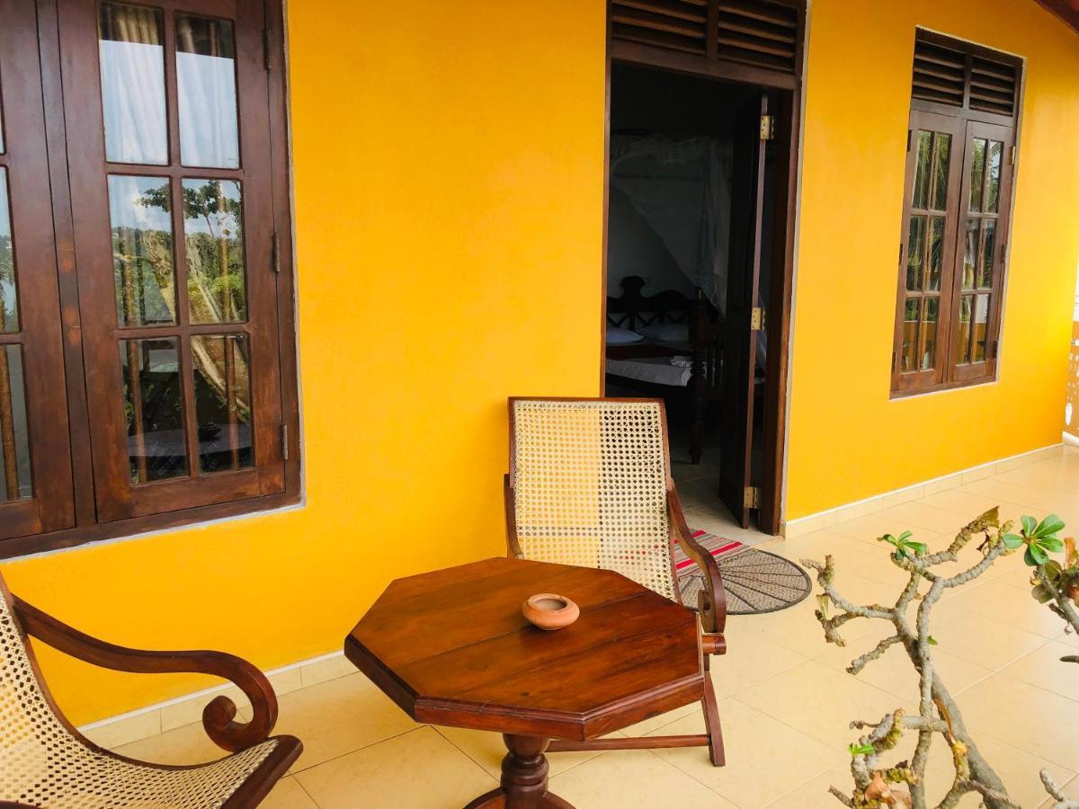 Bed and Breakfast Blue Sea View à Unawatuna Extérieur photo