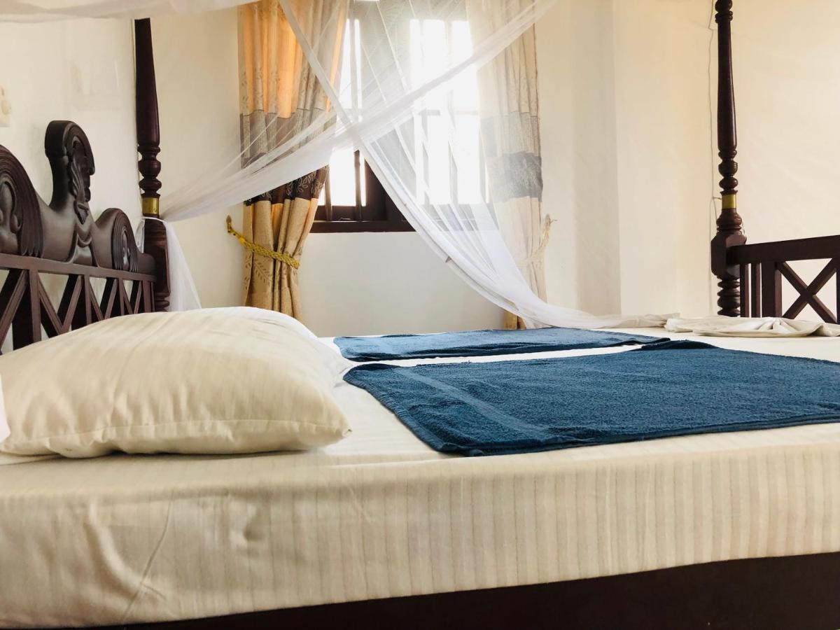 Bed and Breakfast Blue Sea View à Unawatuna Extérieur photo