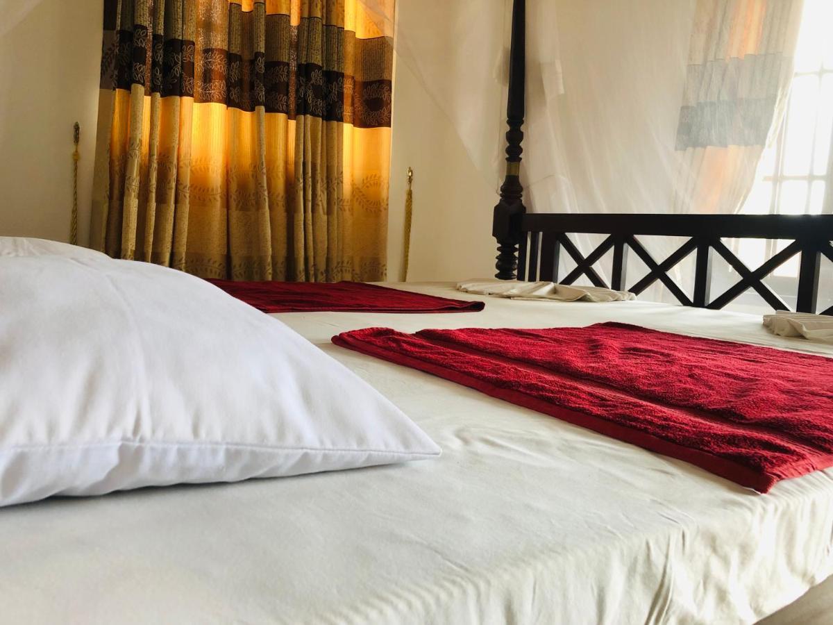 Bed and Breakfast Blue Sea View à Unawatuna Extérieur photo